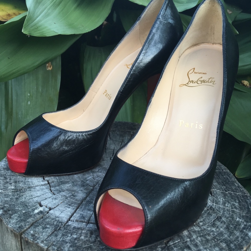 Used Christian Loubouutin Classic Peep-Toe Heels